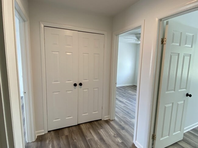 Building Photo - 1912 Dave Ward Dr