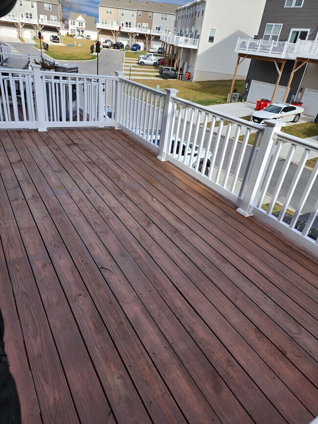 Building Photo - 183 Presidents Pointe Ave