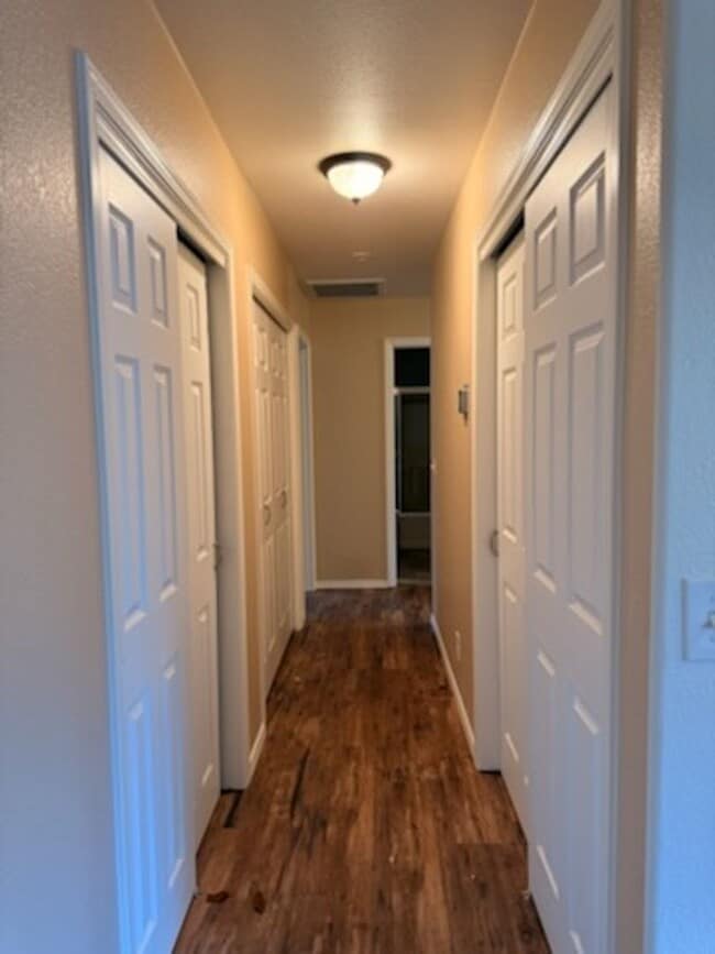 Building Photo - Home in Hayden