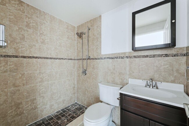 Building Photo - 809-815 22nd St