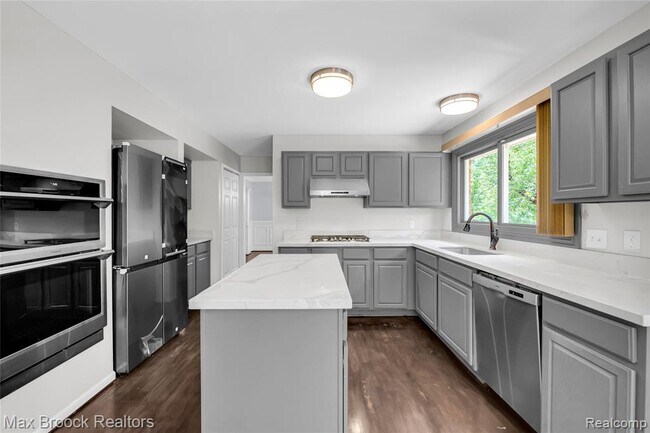 Building Photo - 107 Millstone Rd