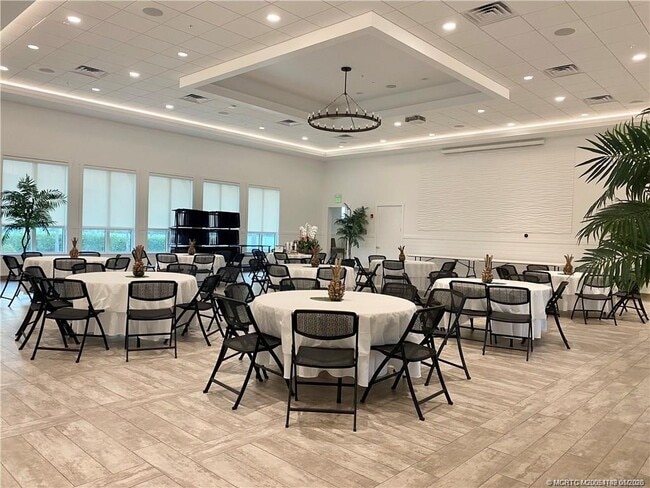 Building Photo - 44 NE Nautical Dr