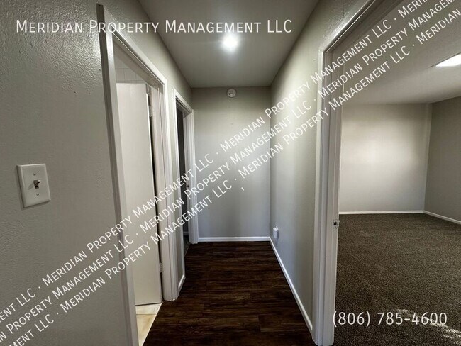 Building Photo - 2003 32nd-A