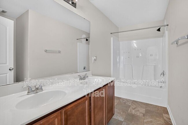 Building Photo - 1168 Brooksridge Way
