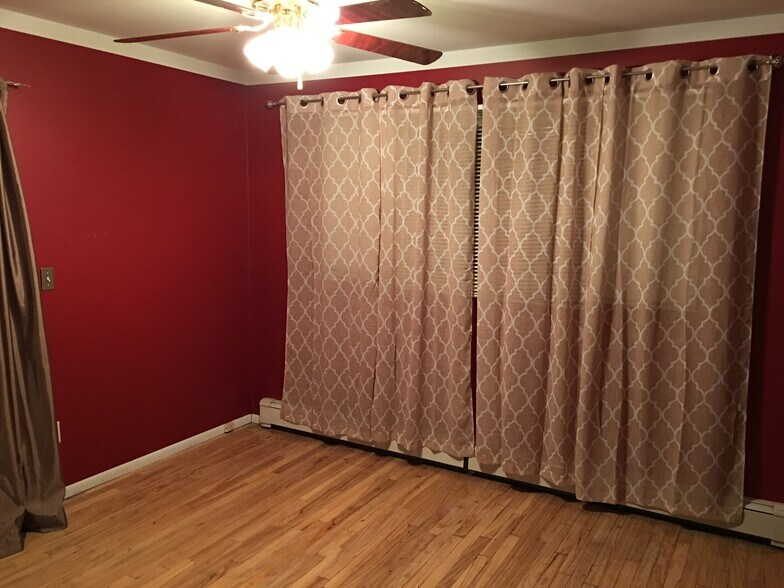 Master Bedroom - 3512 East Ben Burr Boulevard