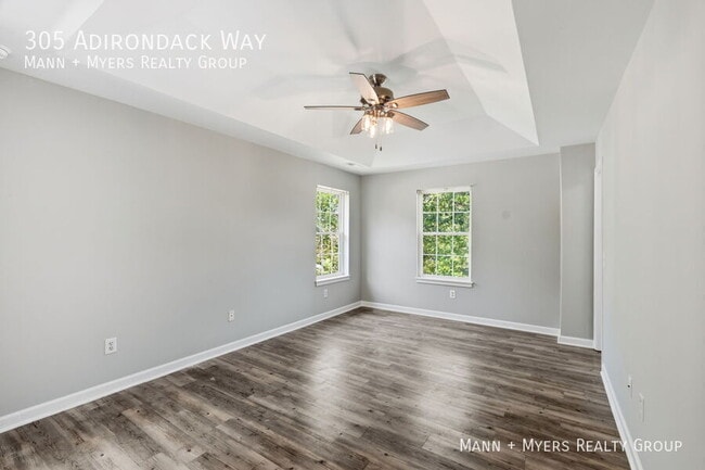 Building Photo - 305 Adirondack Way