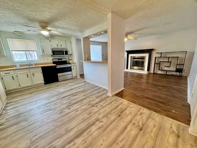 Building Photo - Fantastic Ranch Style Home