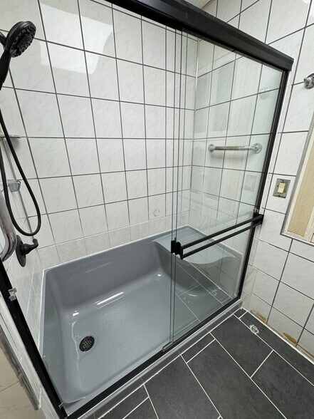 Updated Bathroom - 5547 W Congress Pky