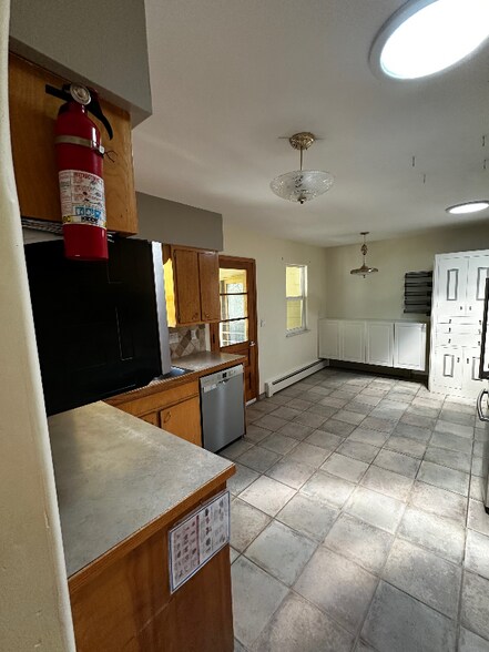 Building Photo - 2052 Apple Valley Rd