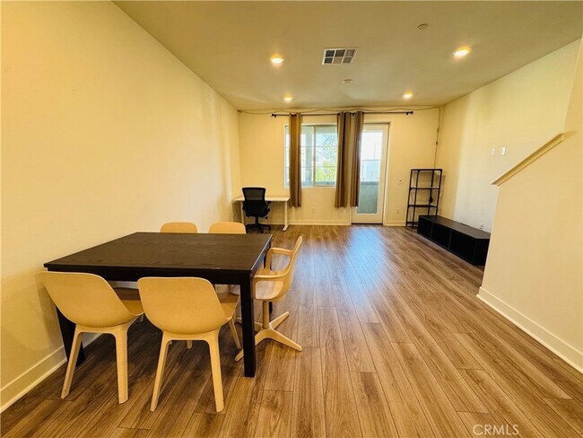 Building Photo - 2626 Glamis Ct