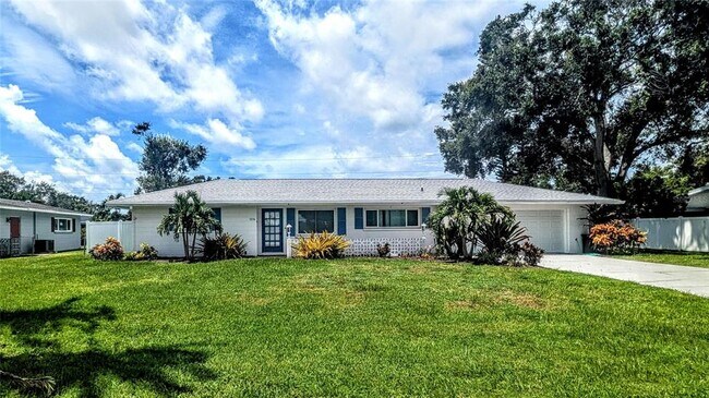 Primary Photo - 3236 S Lockwood Ridge Rd