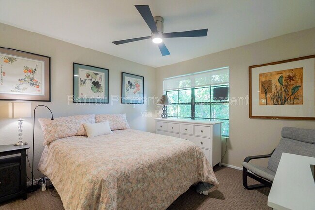 Building Photo - 6885 E Cochise Rd