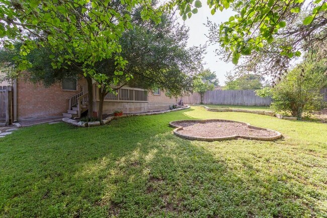 Building Photo - 1101 Cimarron Ct