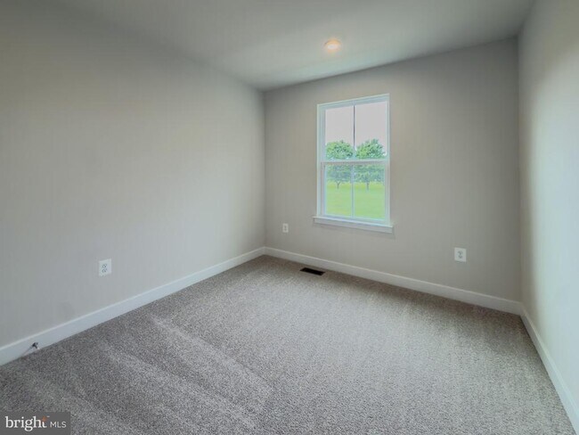 Building Photo - 6737 Shelton Ln