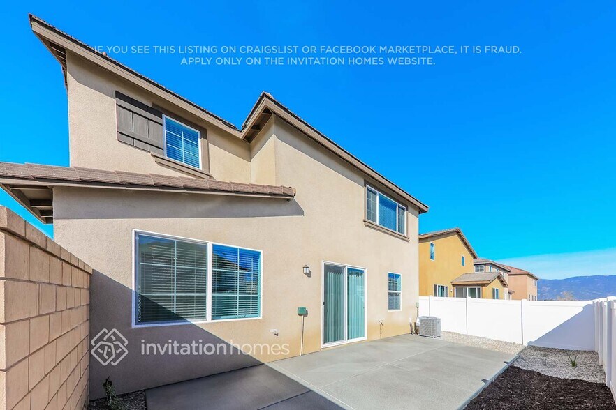 Building Photo - 2447 Gunner Ridge Way