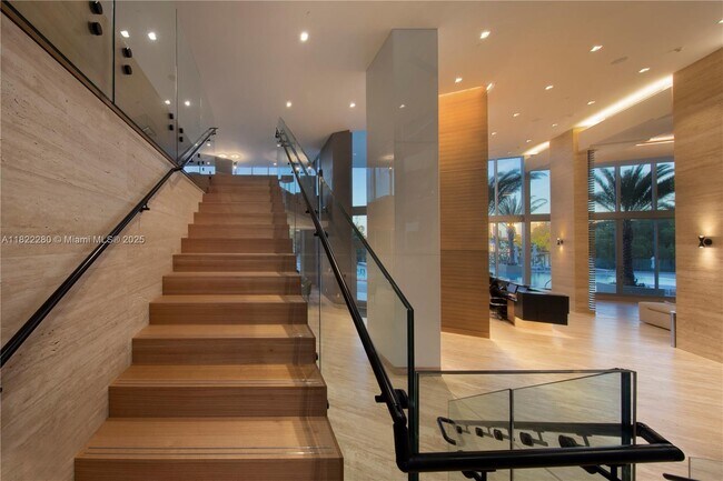 Building Photo - 16385 Biscayne Blvd