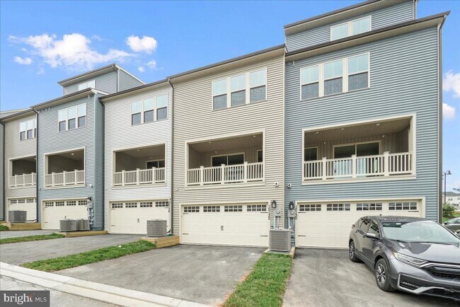 Building Photo - 10132 Lake Linganore Blvd