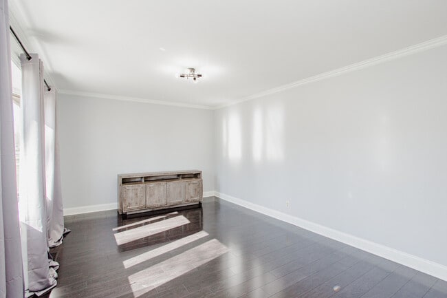 Building Photo - 938 Aberdeen Dr