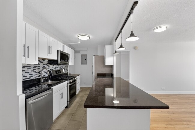 Building Photo - 151 Tremont St