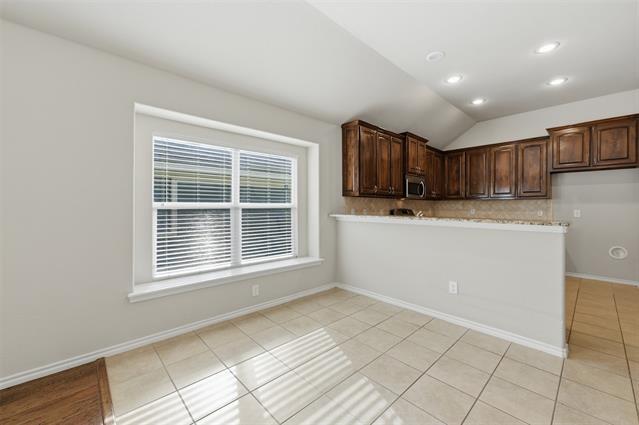 Building Photo - 9028 Manana St