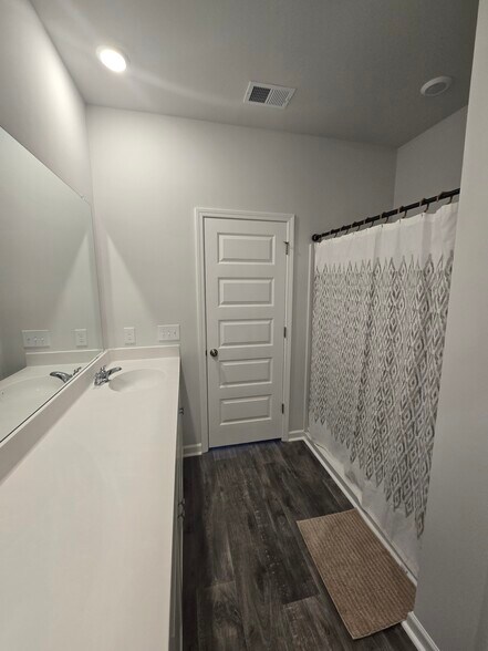 Building Photo - 138 Saltgrass Way