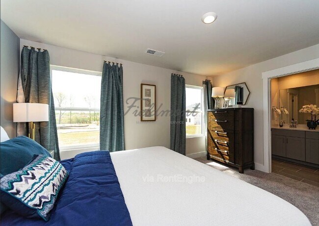 Building Photo - 429 Ellis Mill St