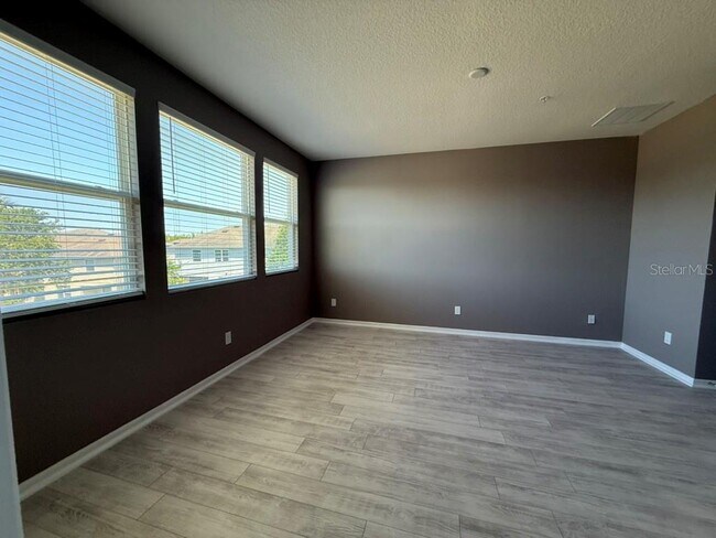 Building Photo - 15221 Sunrise Grove Ct