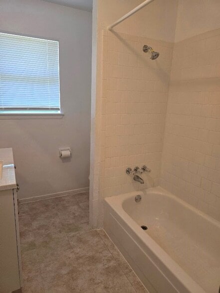 Building Photo - 600 Hilliard St