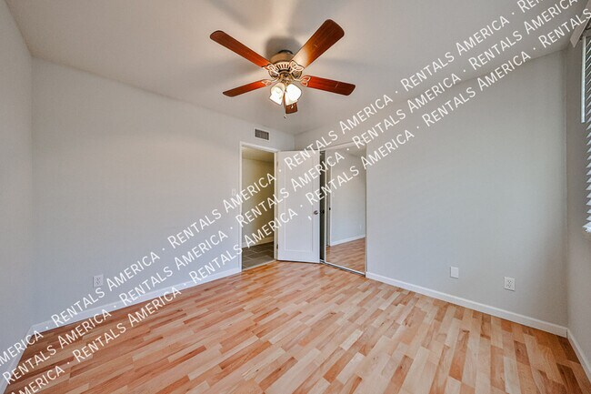 Building Photo - 3614 S Newberry Rd