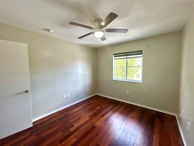 Building Photo - 3036 SE 15th Ave