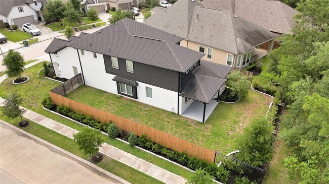 Building Photo - 21102 Verismo Dr