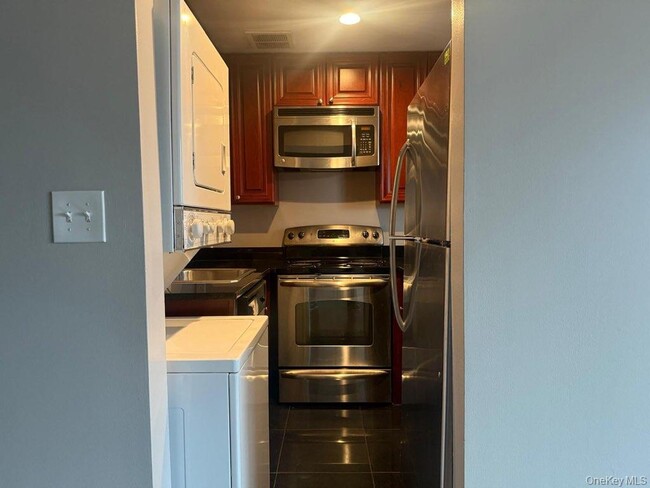 Building Photo - 140 McGlynn Pl