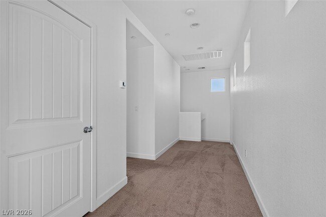 Building Photo - 1100 E Sunset Rd