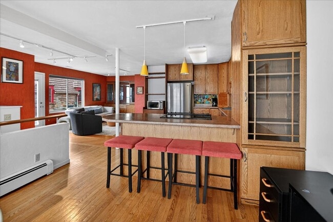 Building Photo - Urban Oasis on the Lake- Condo in Downtown Madison