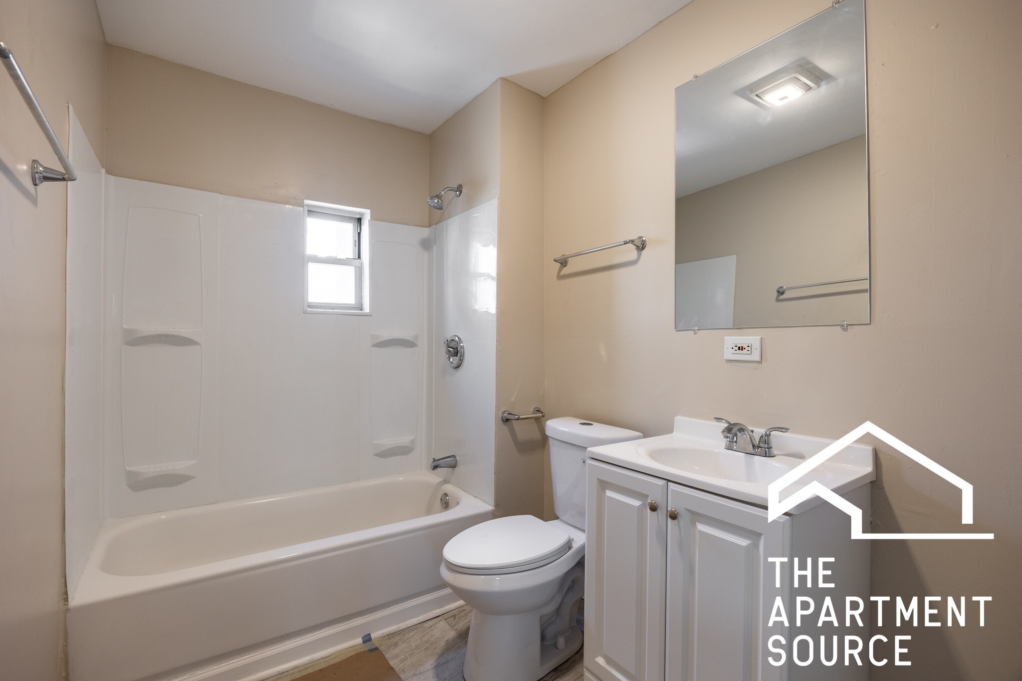 Building Photo - 1877 N Milwaukee Ave