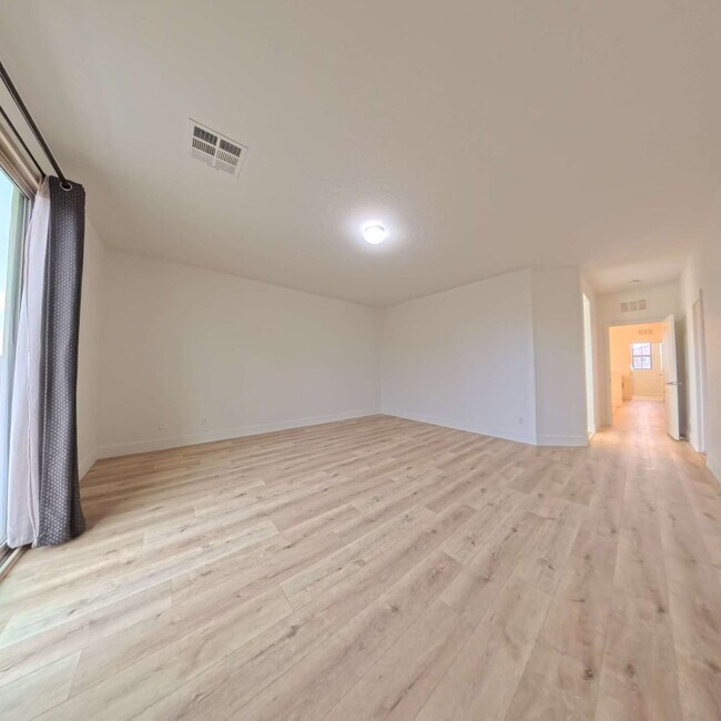 Building Photo - Exceptional Dual Master Residence with Modern Upgrades