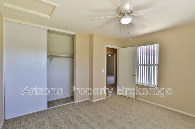 Building Photo - 1186 S Fresno Ct