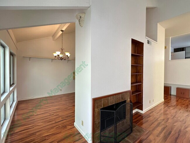 Building Photo - 802 Kingfisher Terrace