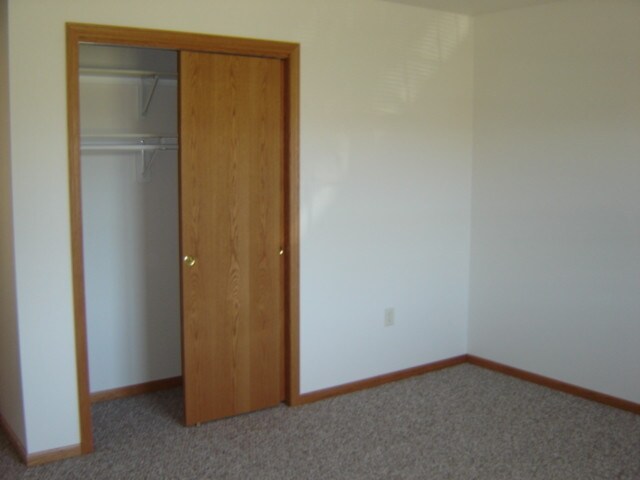 Building Photo - 1318 Balsam Ave
