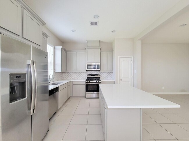 Building Photo - 219 Biltmore Loop