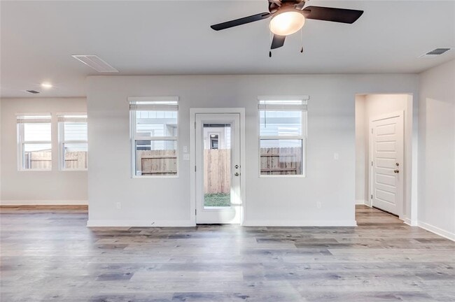 Building Photo - 2090 Alice Jay Wy