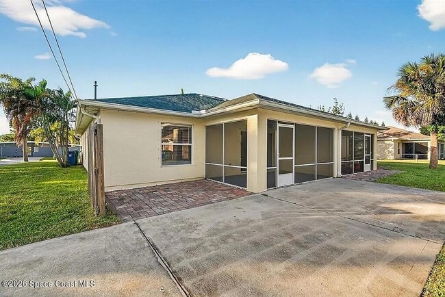 Building Photo - 361 Del Monte Rd