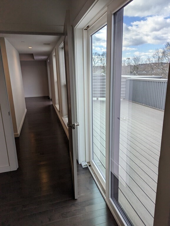 Building Photo - 3383 Washington St