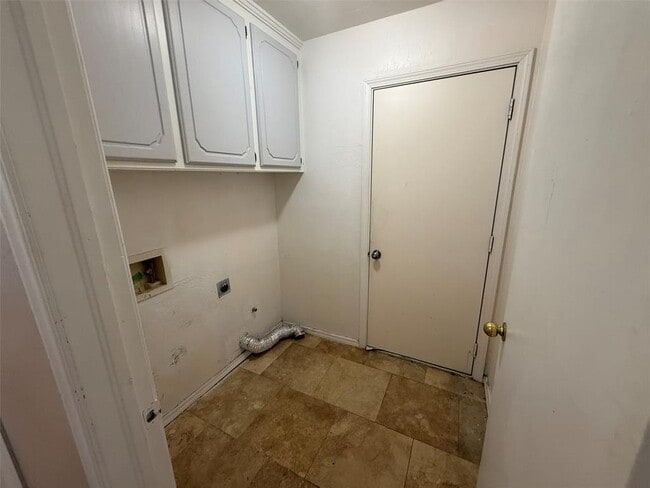 Building Photo - 8521 NW 121st St