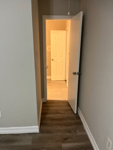 Building Photo - 5007 Nassau Rd