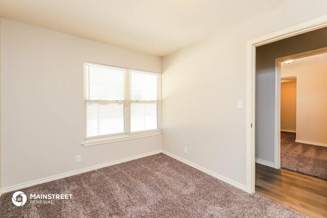 Building Photo - 450 Millwood Ln, San Antonio, TX 78216