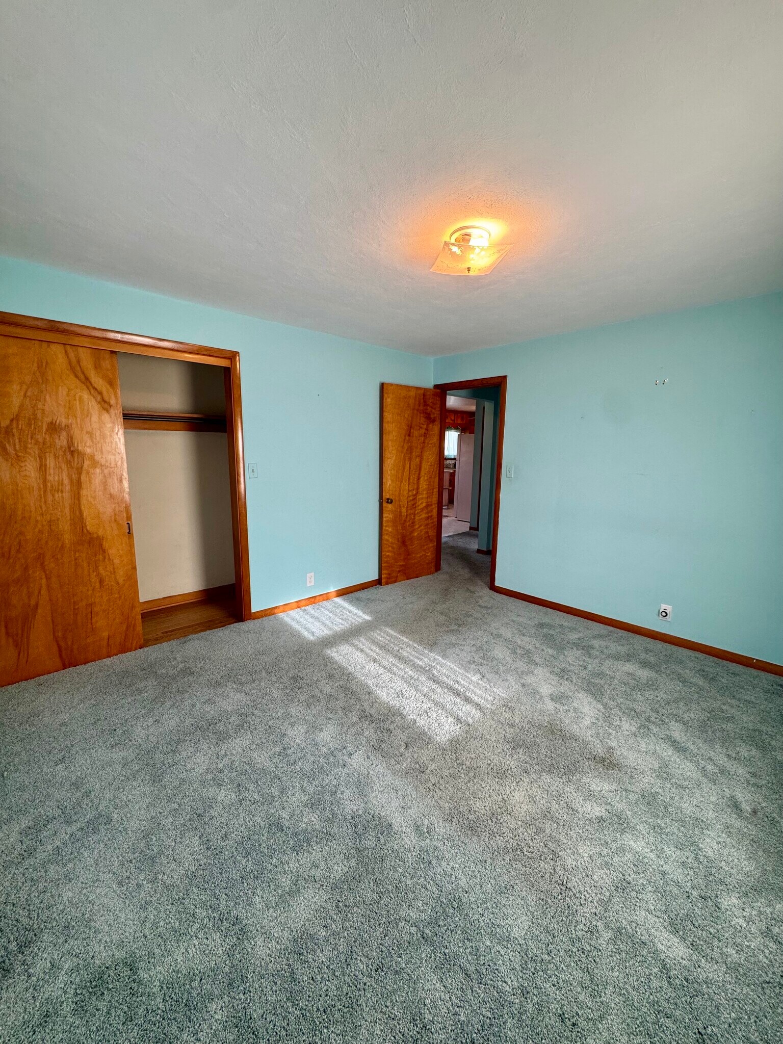 Building Photo - 317 2nd Ave