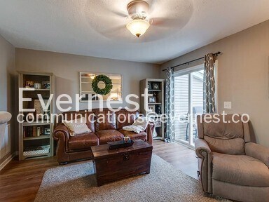 Building Photo - Special Offer: Sign an 8-10 month lease term and take advantage of a $500 move-in discount!/2-Bed...