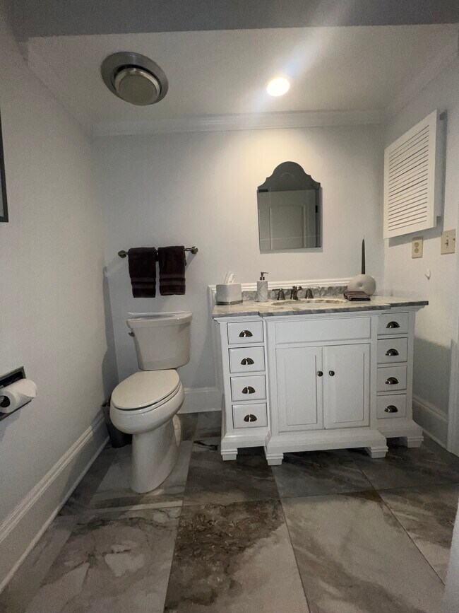 Building Photo - 60 Carnoustie Rd