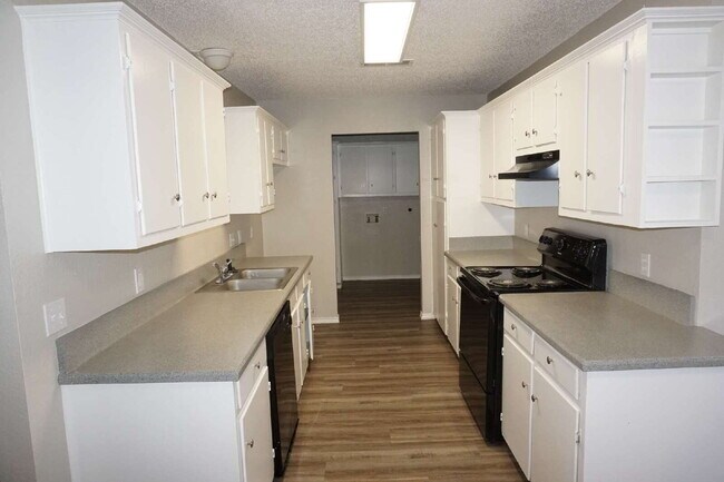 Building Photo - Beautiful House Located West of Frankford Near Shadow Hills Golf Course!